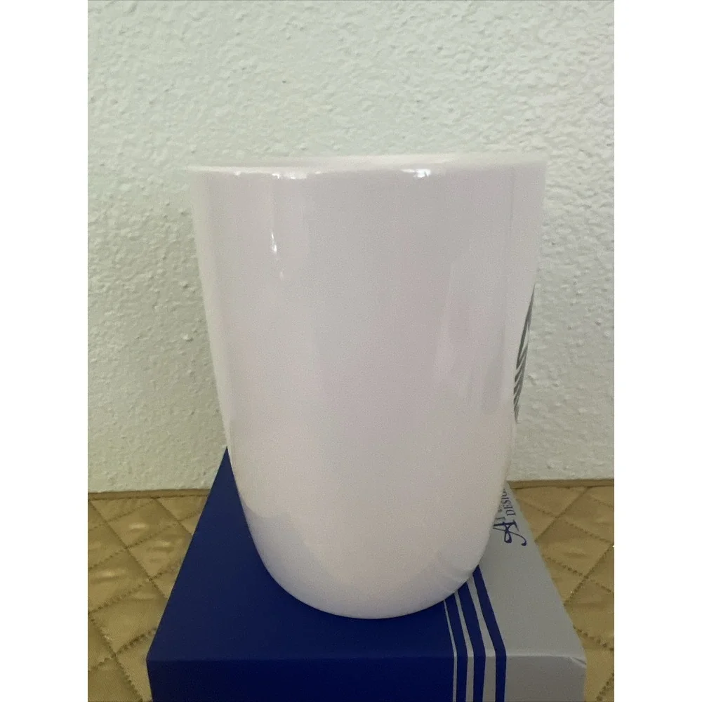 STARBUCKS 10.3 OZ  WHITE CERAMIC  C0FFEE  .MUG